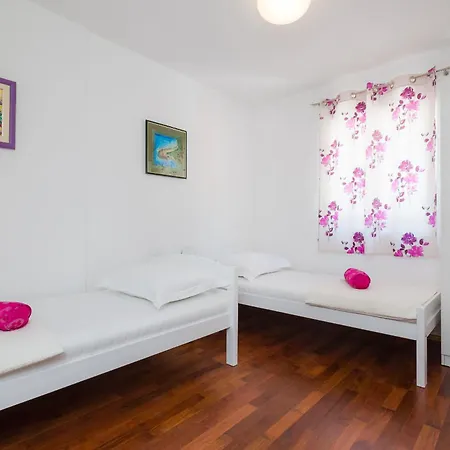 Nada Apartman