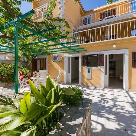Nada Apartman *