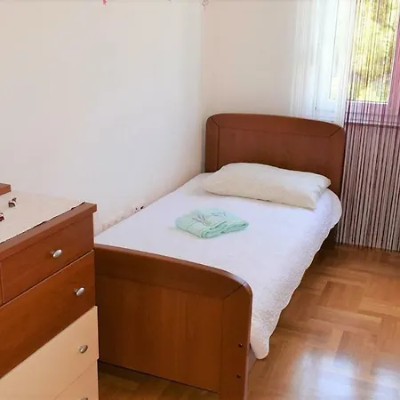 Nada * Trogir